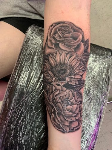 A.R.T. Armadillo Reds Tattoo Saint Cloud