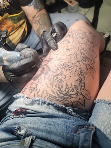 Fine Line Tattoo