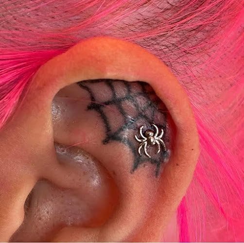 FTP Piercing/Wayne’s Tattoo World